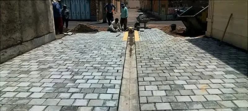 📸گزارش تصویری||  مراحل پایانی عملیات کف سازی کوچه شهید چمران ۳(فرعی بعثت ۴)