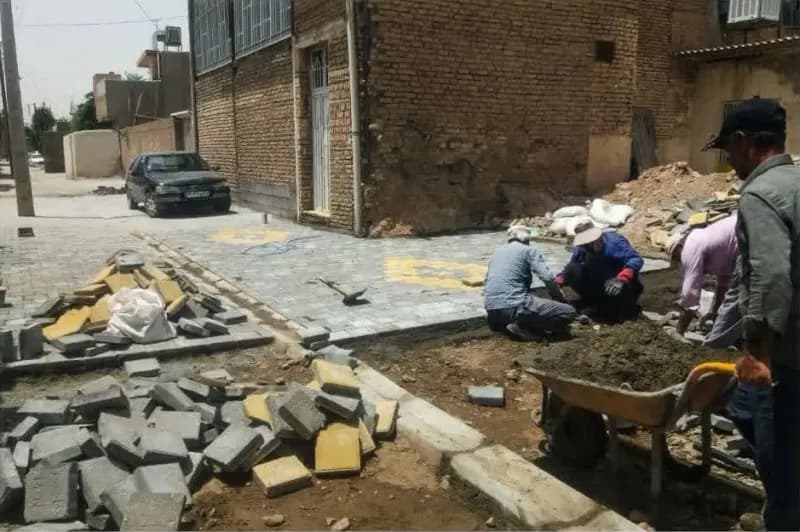 📸گزارش تصویری|| ادامه عملیات نصب تایل بتنی کوچه شهیدمدرس ۸