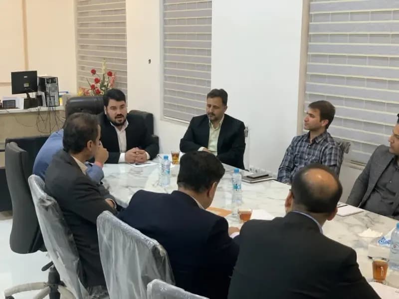 📸گزارش تصویری|  برگزاری جلسه کمیسیون بند20 ماده55 قانون شهرداریها(مشاغل مزاحم) با حضور عضو قضایی کمیسیون و سایر اعضای در معاونت خدمات شهری برگزار گردید.