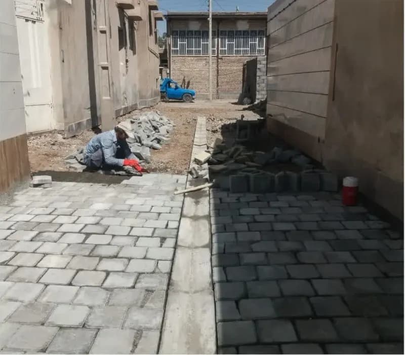 📸گزارش تصویری|| ادامه عملیات کف سازی ونصب تایل بتنی کوچه فرعی مدرس ۸