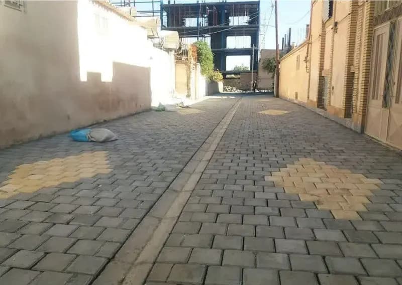 📷گزارش تصویری|  مراحل پایانی نصب جدول کانیووسط و نصب تایل بتنی کوچه فاطمیه ۳