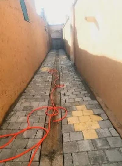 📷گزارش تصویری|  عملیات‌نصب جدول کانیو وسط ونصب تایل بتنی کوچه ۱۷شهریور۱۲فرعی سمت چپ