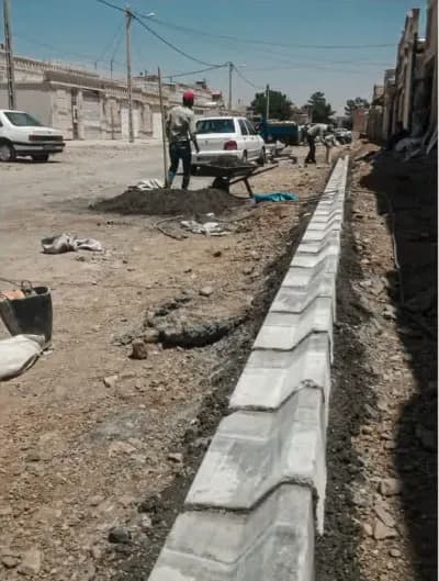 📸گزارش تصویری|| عملیات نصب جدول کانیو بغل انتهای کوچه ۱۵خرداد ۵