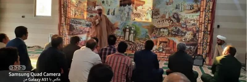 برگزاری مراسم زیارت عاشورا واجرای مراسم پرده خوانی با مشارکت شهرداری ودفتر امام جمعه محترم وبا حضور امام جمعه شهرستان، شهردار کاشمر و اعضای شورای اسلامی شهر و جانشین فرمانده محترم سپاه پاسداران