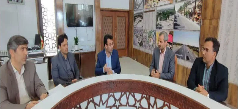 دیدار رئیس شرکت گاز شهرستان کاشمر به اتفاق کارشناسان حقوقی اداره کل با مهندس کوهسرخی شهردار کاشمر